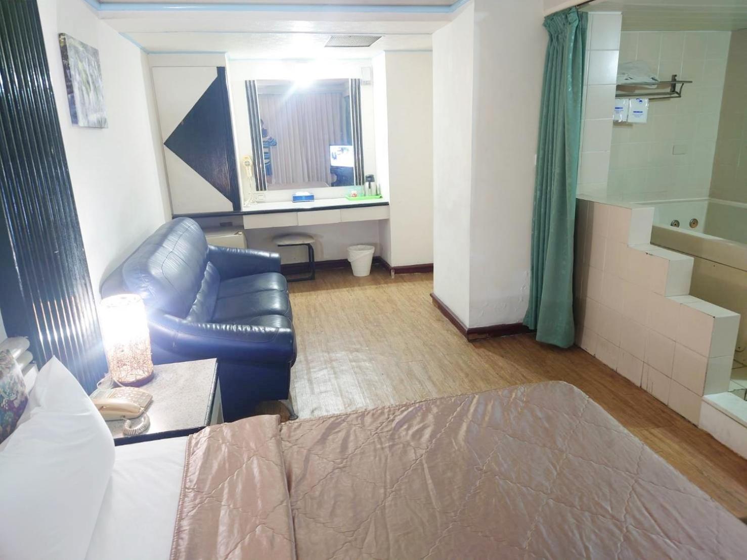 Modern Plaza Hotel Kaohsiung Zimmer foto