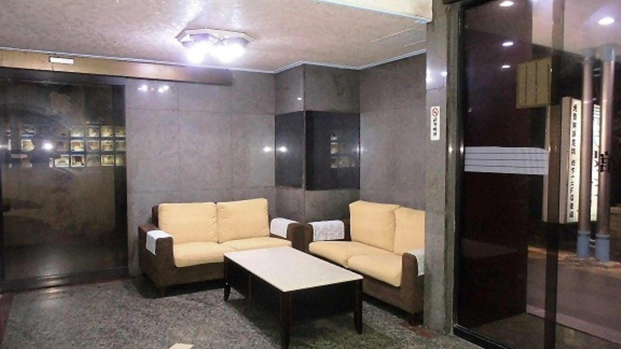 Modern Plaza Hotel Kaohsiung Exterior foto